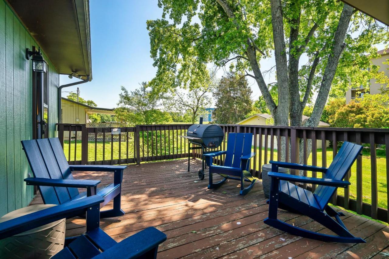 Villa Modern Pigeon Forge Gem Near Dollywood, Gatlinburg & Smokies - 2 Mins To Pkwy & Strip, Hot Tub, Fire Pit, Cable, Hi-Speed Wifi Extérieur photo
